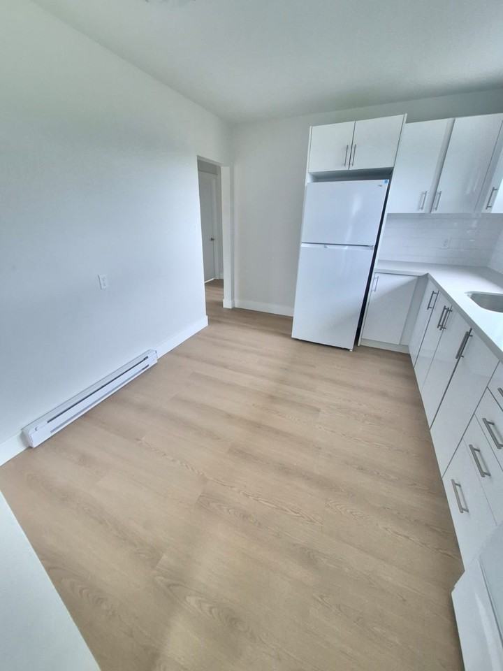 108 Moira Street West - Photo 4 of 19