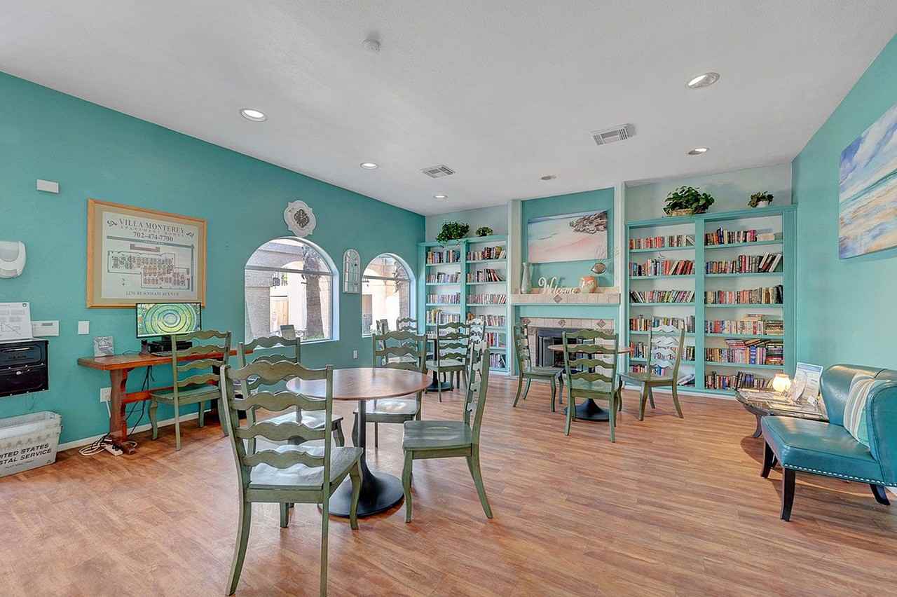 Villa Monterey Apartments - Photo 7 of 32