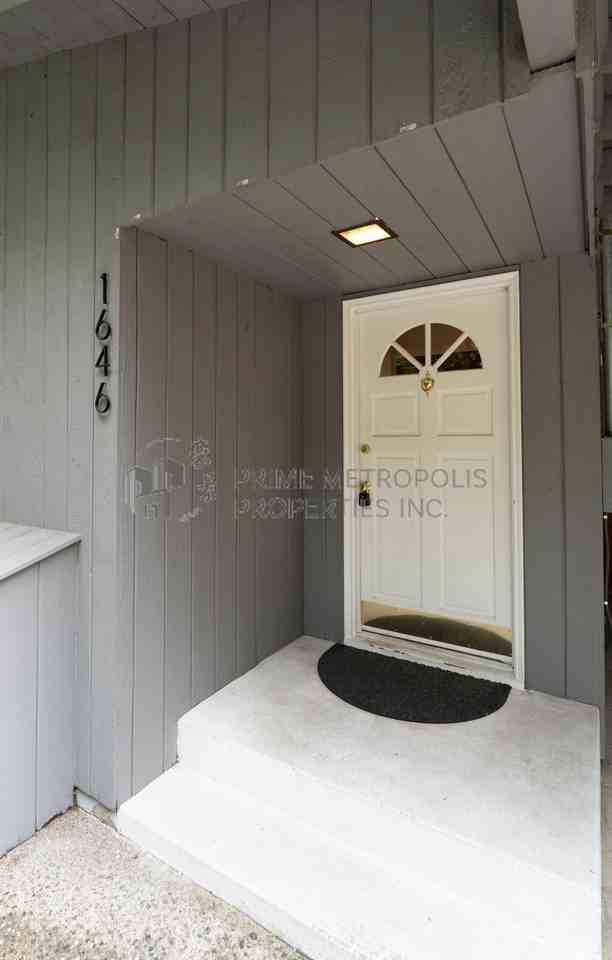 1646 152nd Ave Se #1 - Photo 4 of 30