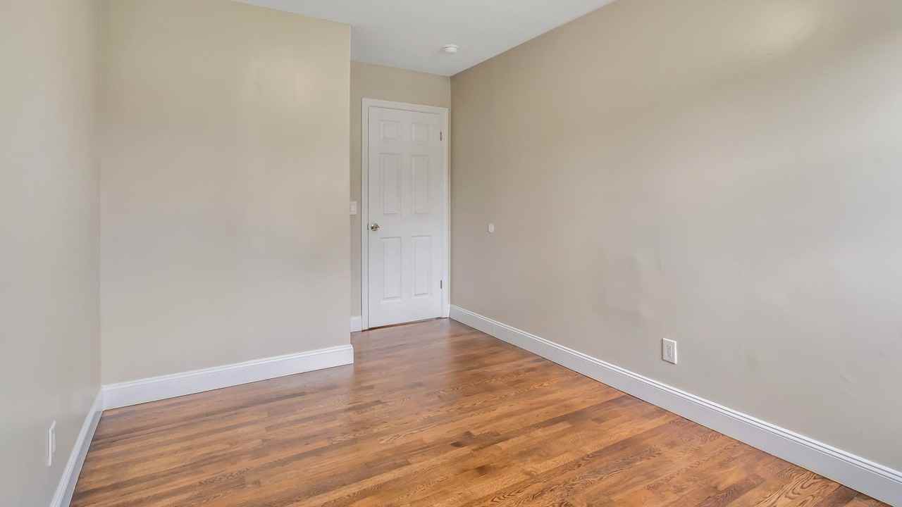 327 Brookfield Pl #2 - Photo 6 of 12