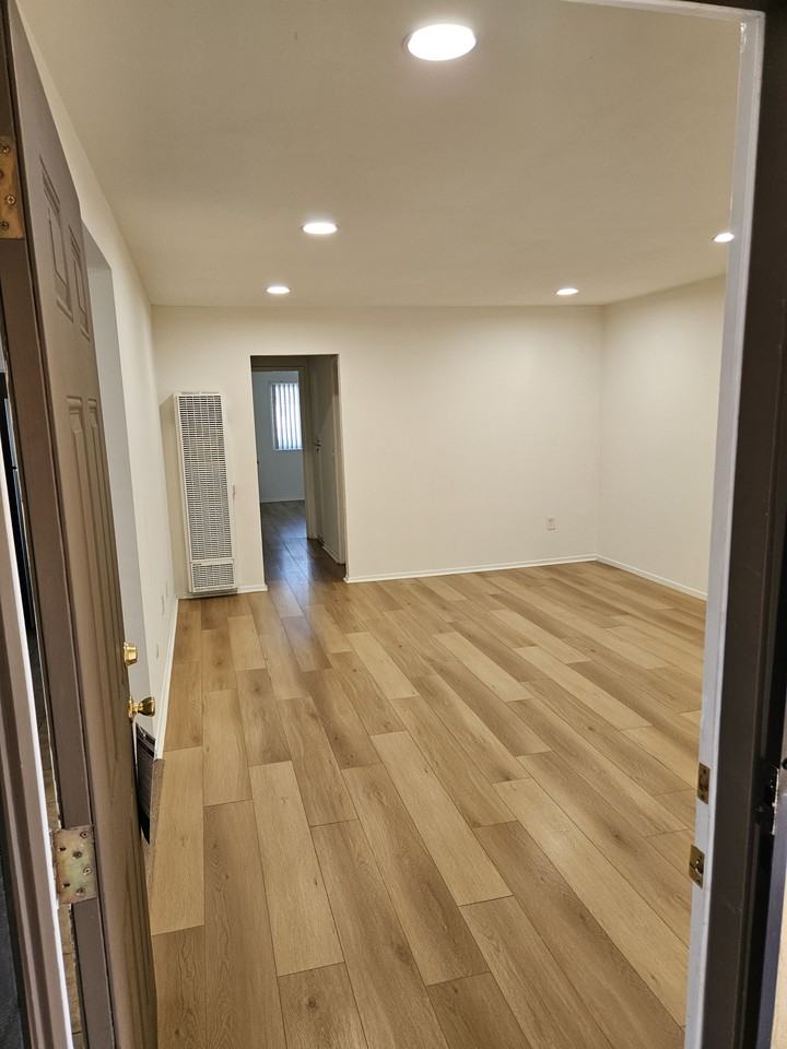 1227 South Athena Way #4 - Photo 5 of 15