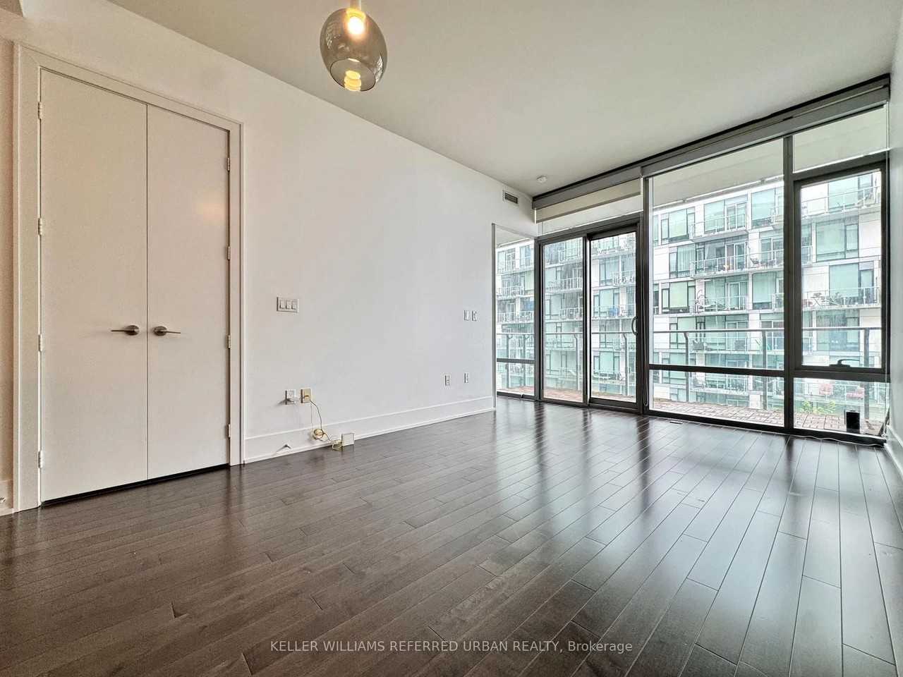 39 Queens Quay East - Photo 7 of 25