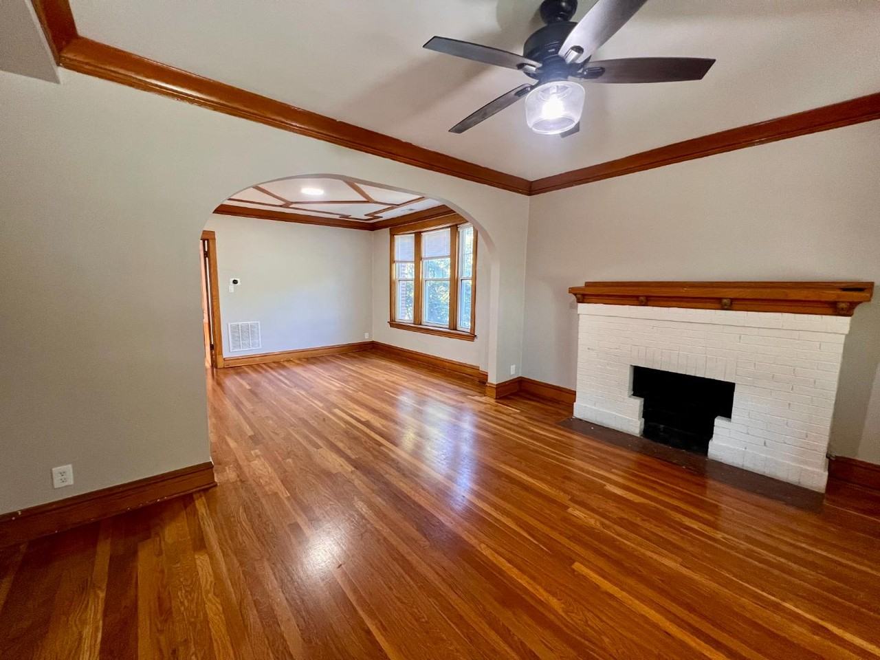 3859 W Wrightwood Ave - Photo 3 of 8