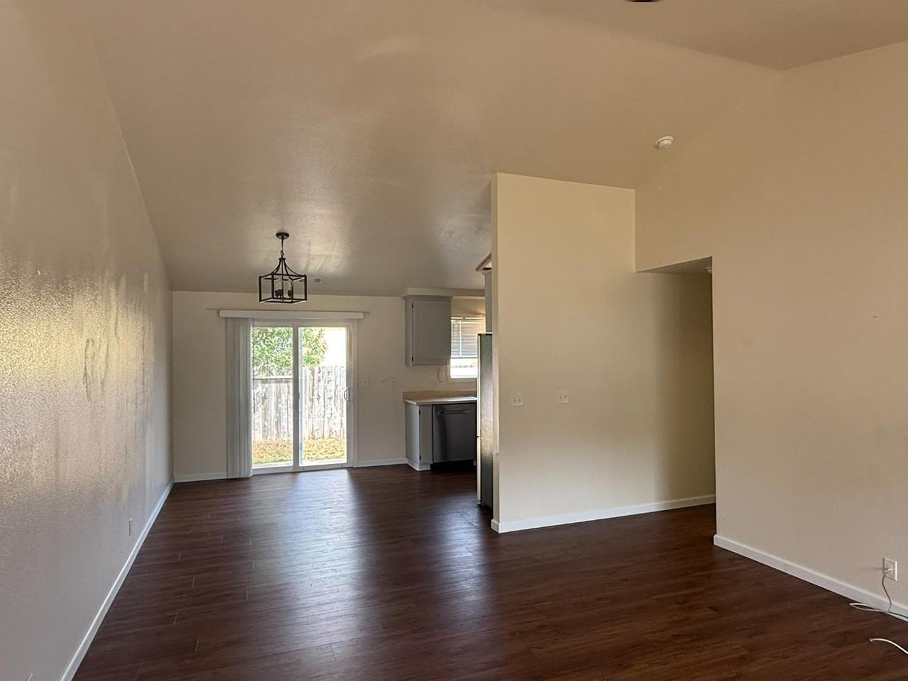 1060 Coach Way - Photo 3 of 10