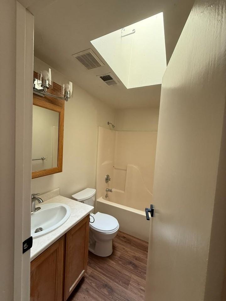 1060 Coach Way - Photo 6 of 10