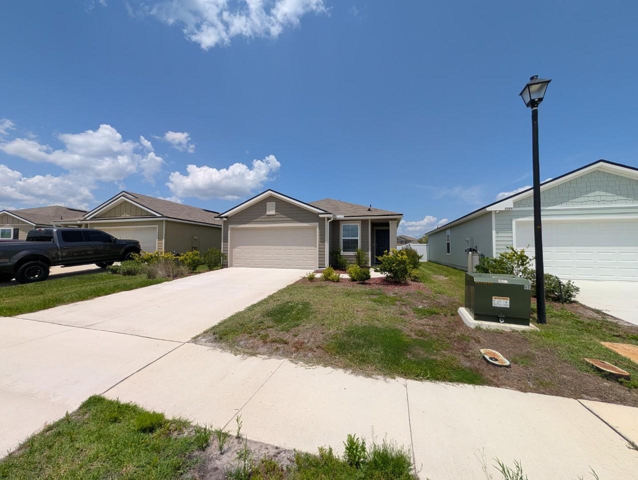 2550 Falling Star Ln - Photo 2 of 20