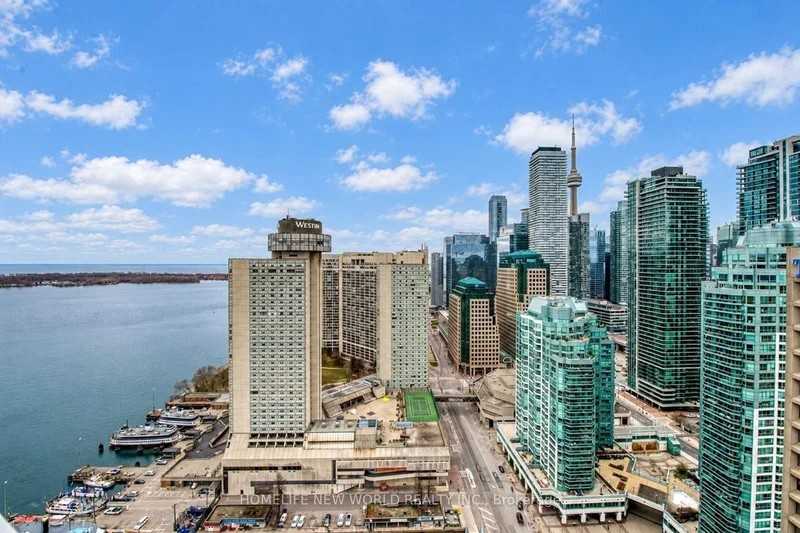15 Queens Quay East