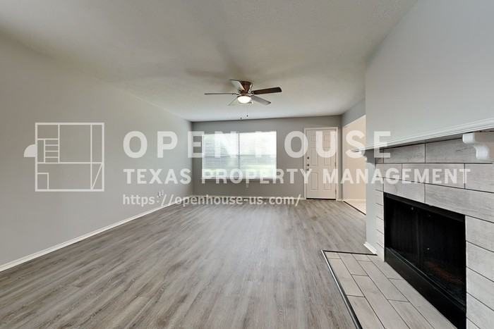 26010 Richards Rd - Photo 4 of 22