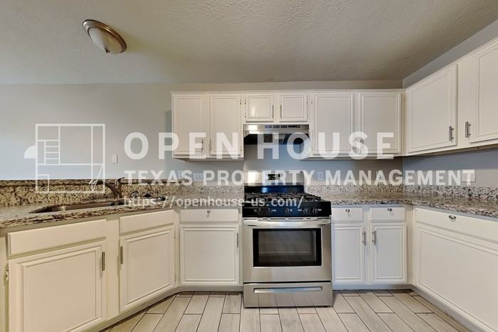 26010 Richards Rd - Photo 6 of 22