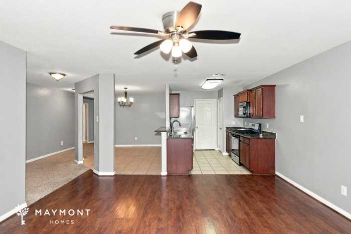 2107 Golden Topaz Dr - Photo 5 of 15