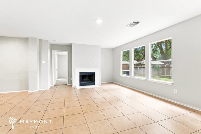3723 Nutwood Ln - Photo 4 of 15