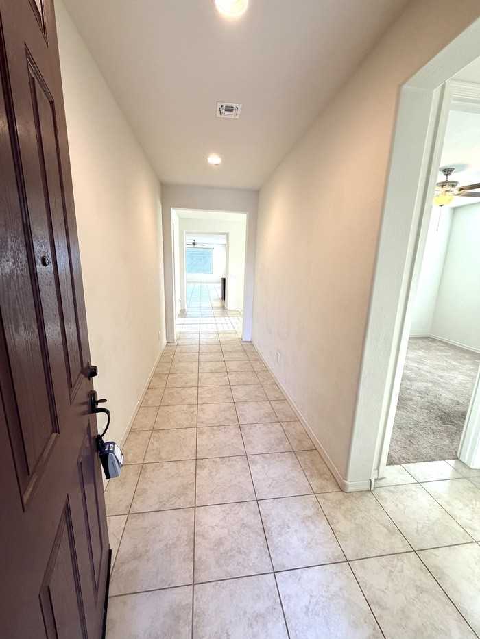 22913 E Marsh Rd - Photo 3 of 36