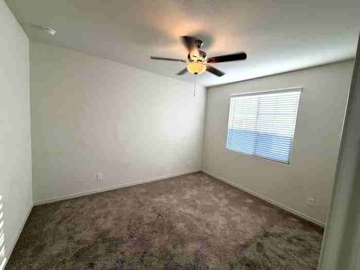 22913 E Marsh Rd - Photo 4 of 36