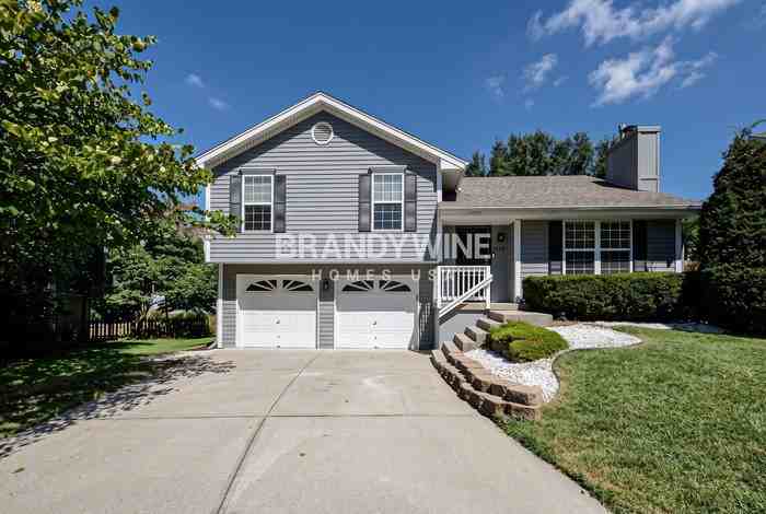 1120 Meadowlark Ln - Photo 2 of 21