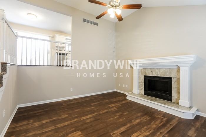 1120 Meadowlark Ln - Photo 4 of 21
