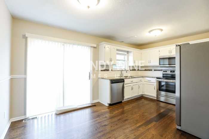 1120 Meadowlark Ln - Photo 6 of 21