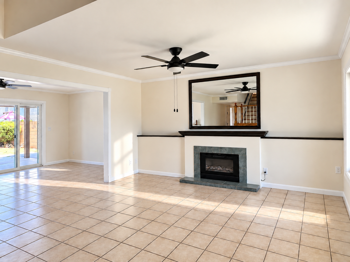 19601 Cedarcreek St - Photo 4 of 14