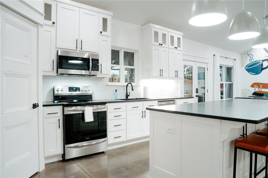 1803 W Lazy L St - Photo 7 of 28