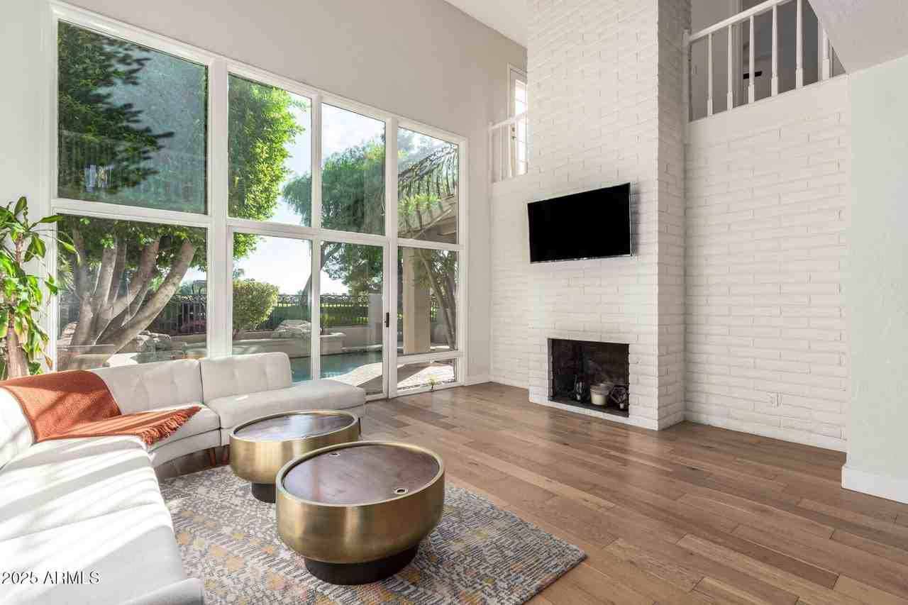 10897 N 78th St - Photo 5 of 41