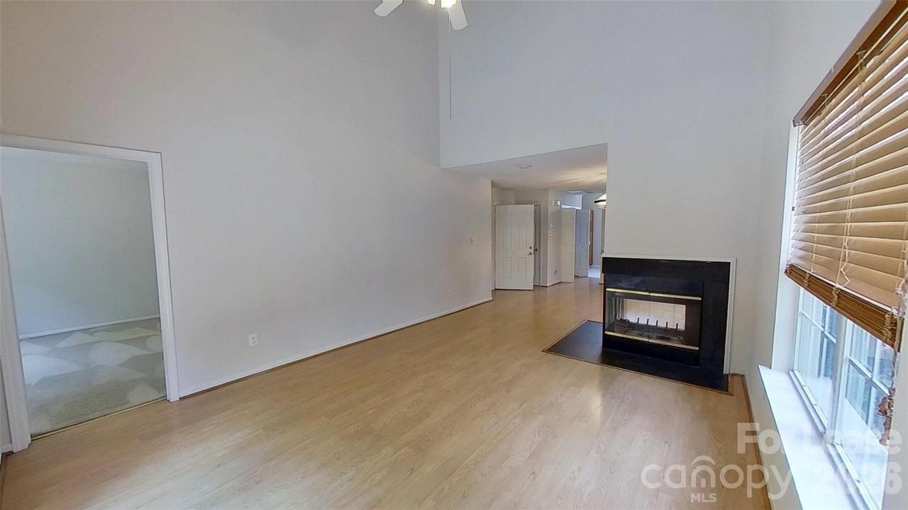 8327 Southgate Commons Dr - Photo 4 of 12