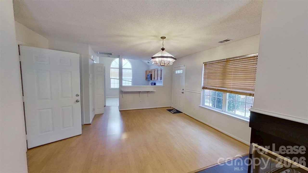 8327 Southgate Commons Dr - Photo 5 of 12
