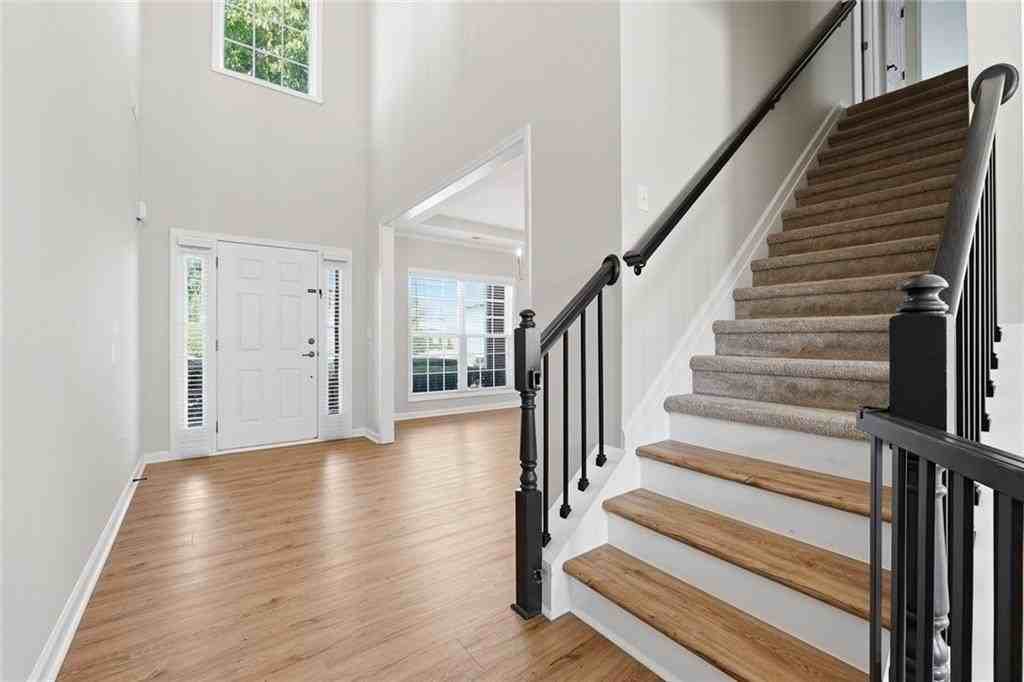 2725 Blackstock Dr - Photo 2 of 27