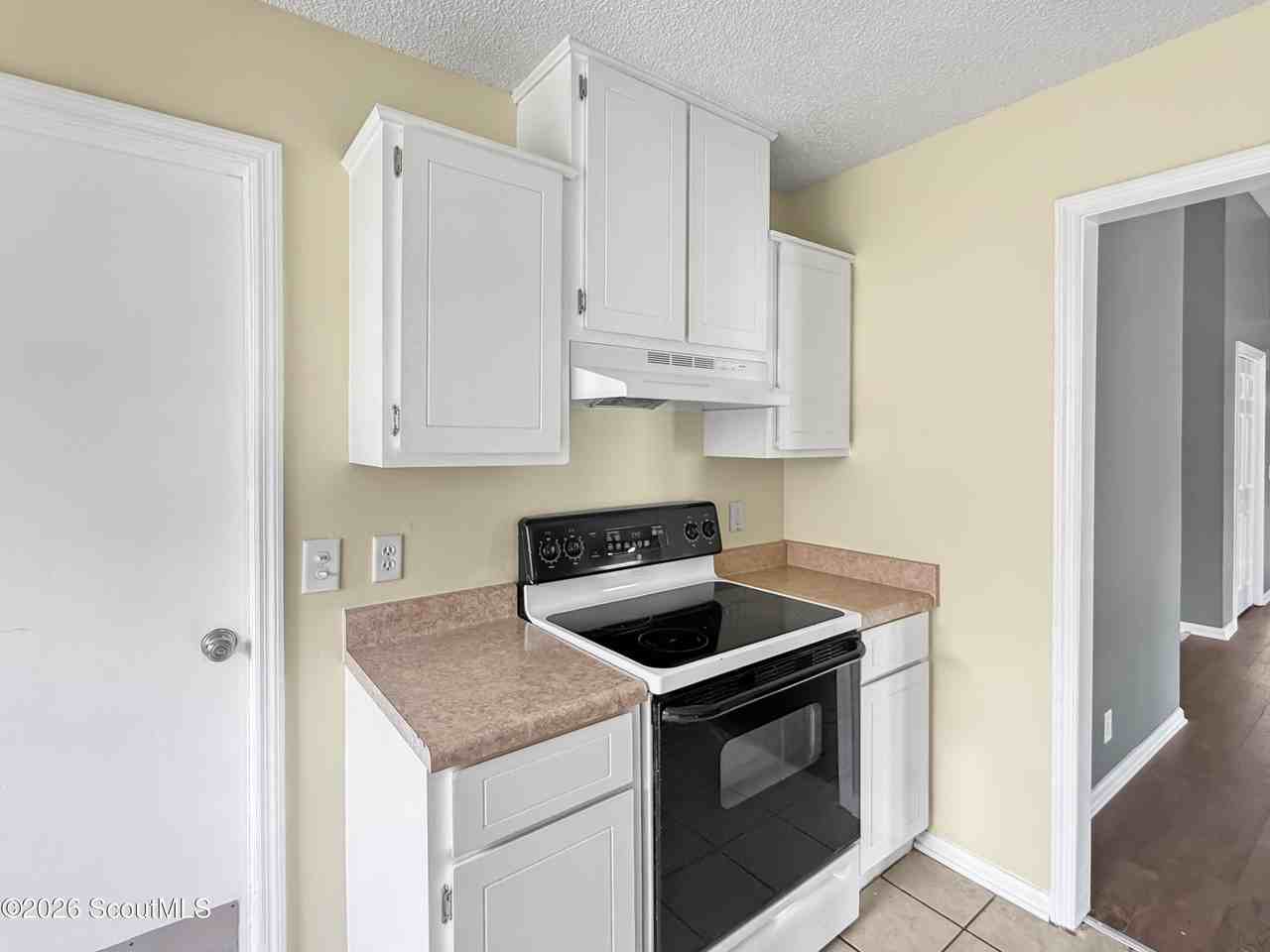 136 Cherry Point Dr - Photo 6 of 14