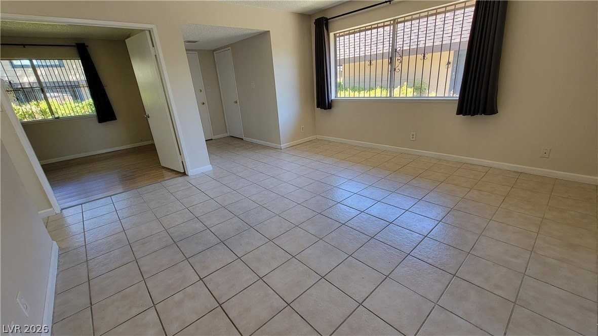 6168 Meadowgrass Ln - Photo 3 of 17