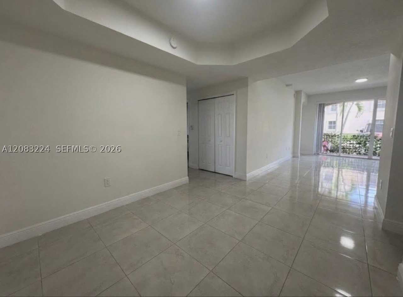 6720 Nw 114th Ave #804 - Photo 3 of 33