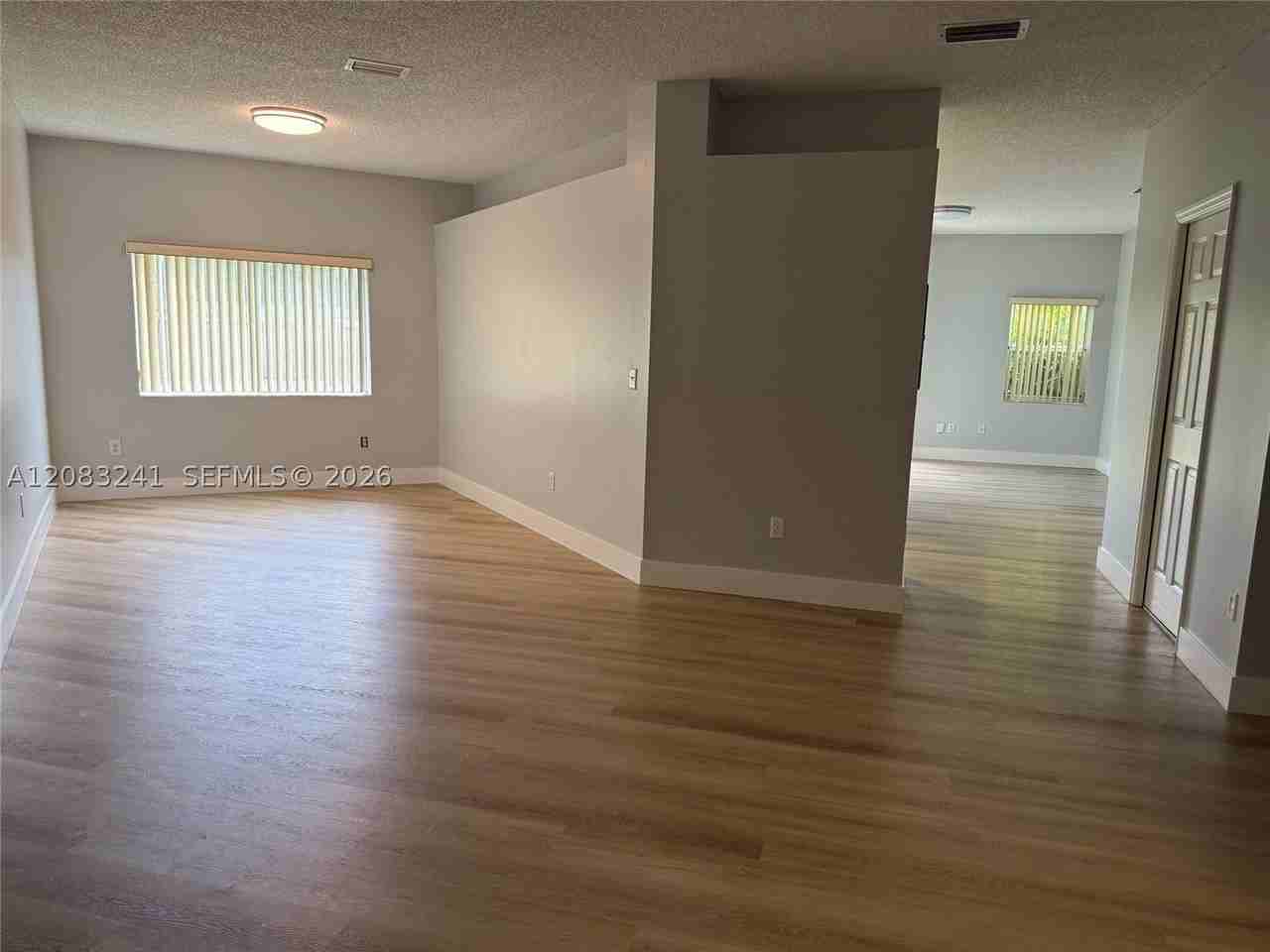 2324 Se 23rd Rd #2324 - Photo 2 of 8