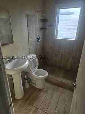 2215 Fillmore St #B - Photo 3 of 6