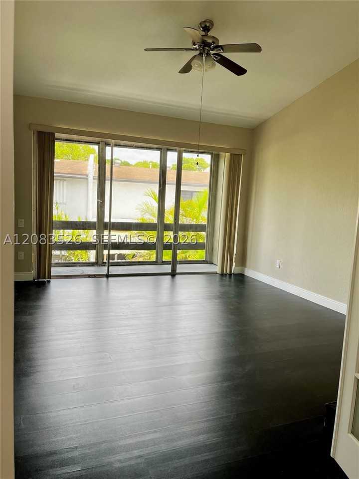 7015 Sw 111th Pl - Photo 6 of 10