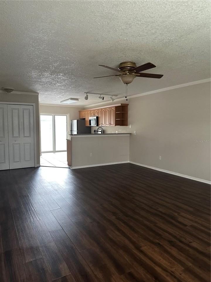 3651 N Goldenrod Rd #A103 - Photo 4 of 17