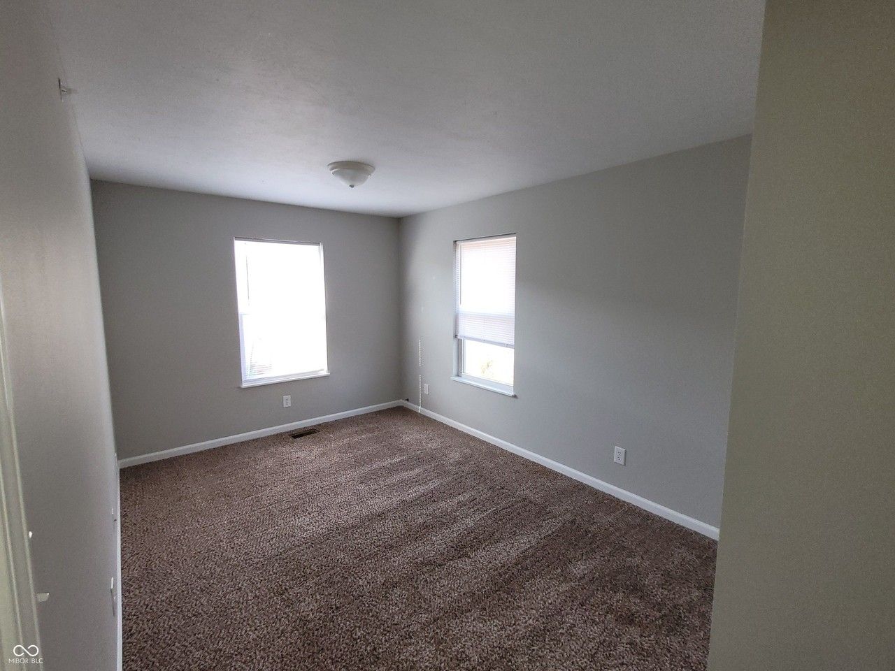 146 Center Dr - Photo 5 of 19