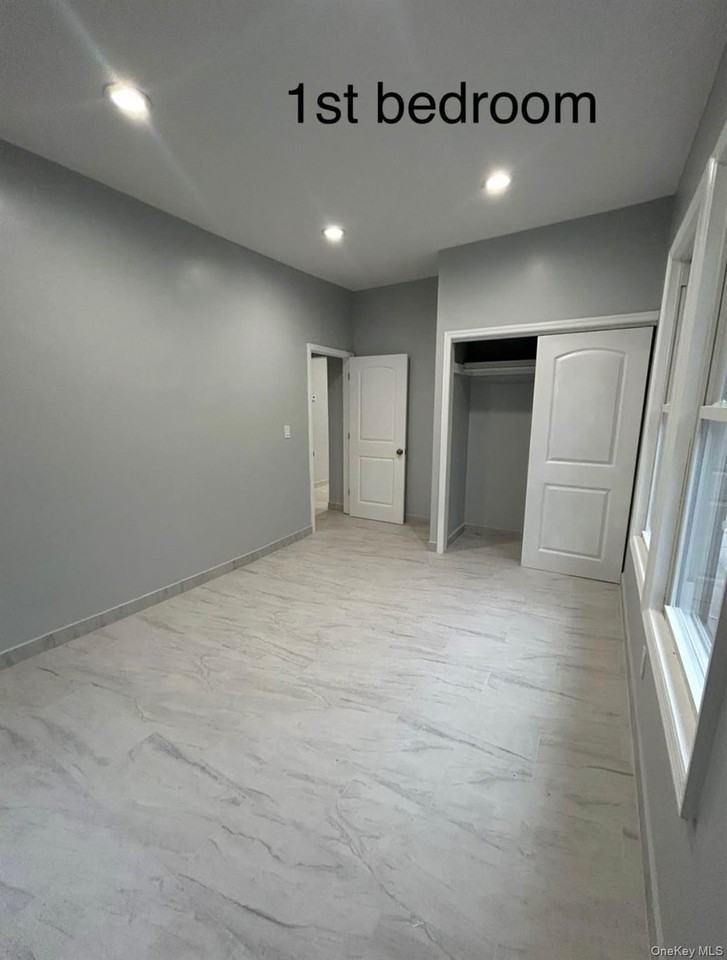 188 Brighton 10th St - Photo 5 of 11