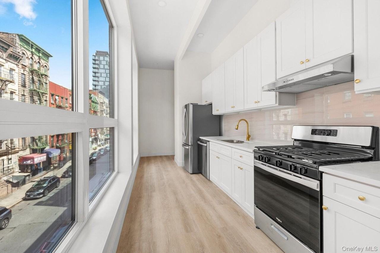 25 Catherine St #3 - Photo 6 of 19