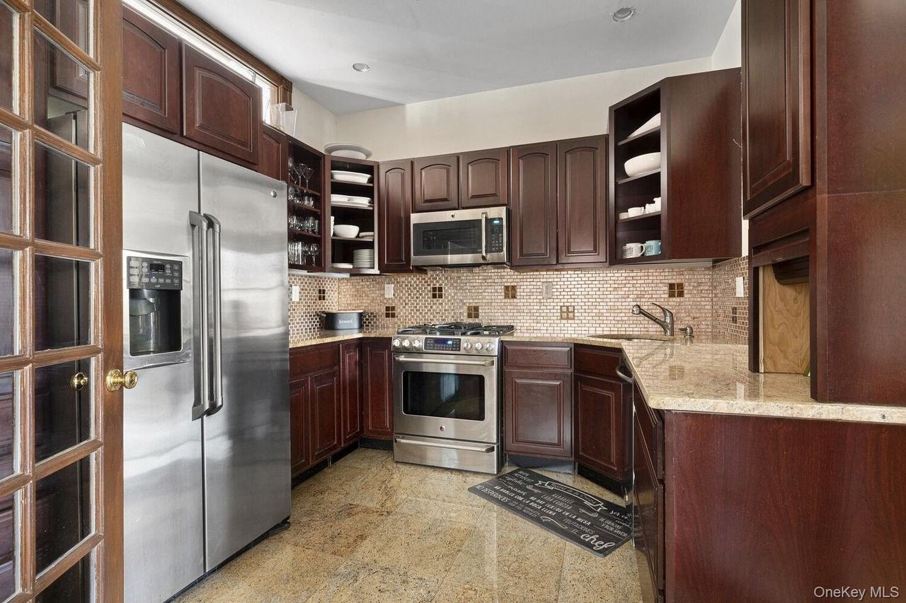 736 Saint Nicholas Ave #3 - Photo 3 of 12