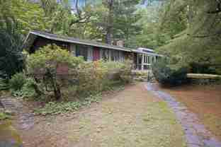 9 Peacock Farm Rd - Photo 1 of 1