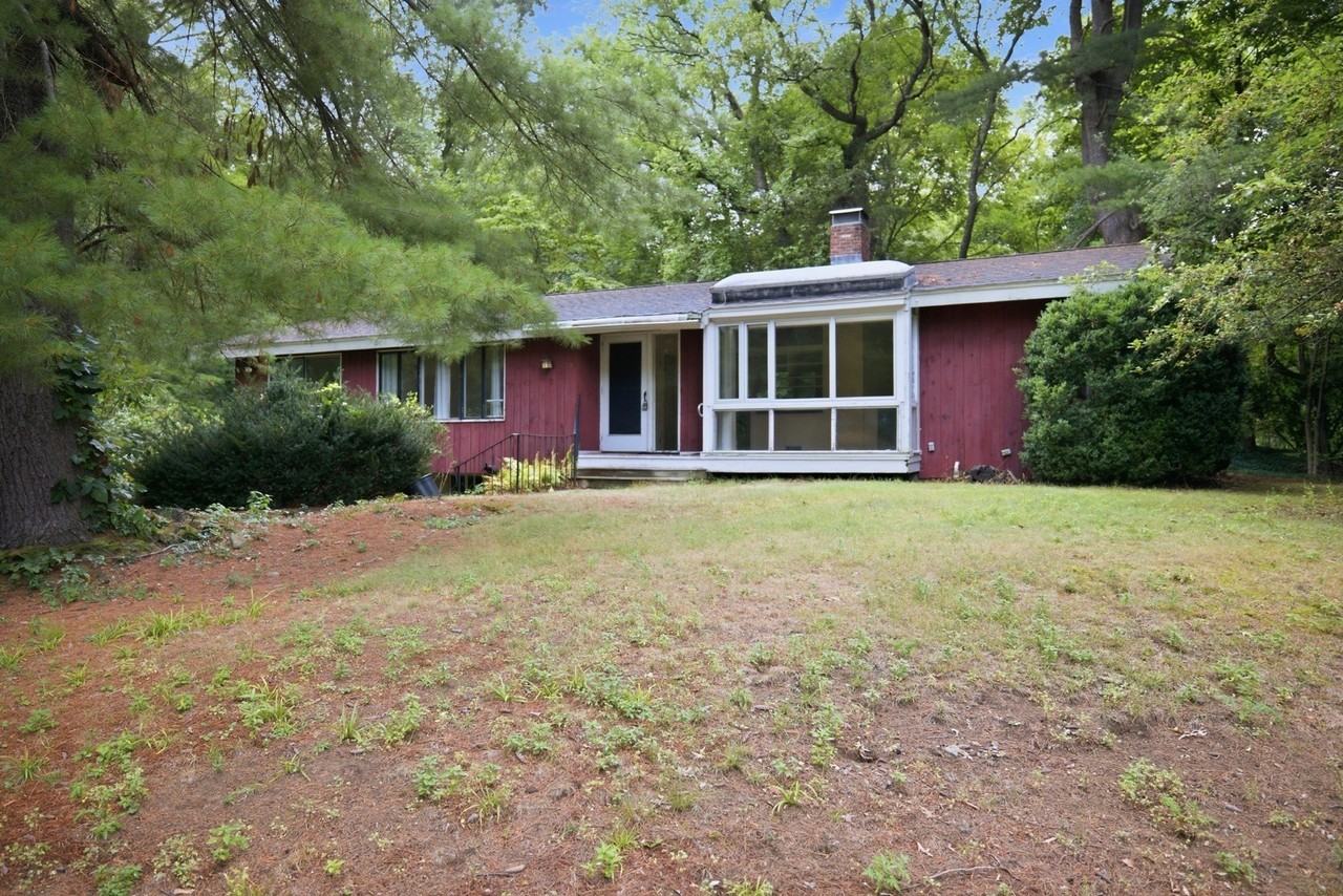 9 Peacock Farm Rd - Photo 2 of 23