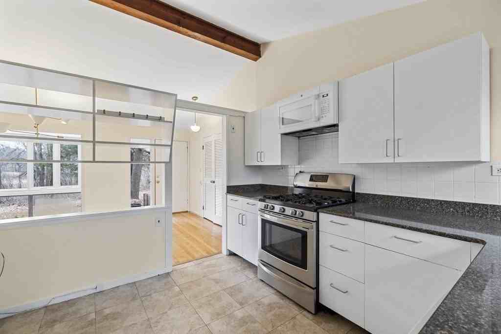 9 Peacock Farm Rd - Photo 6 of 23