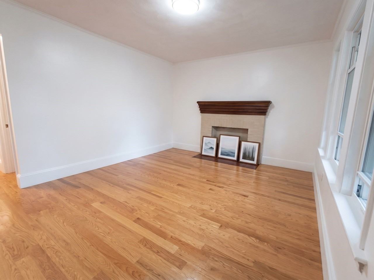 135 Safford St #1 - Photo 3 of 25
