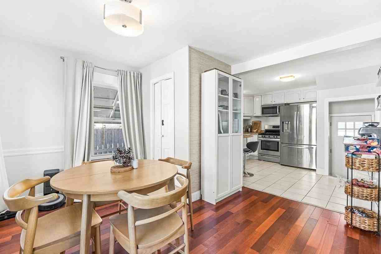 200 Riverside Ave - Photo 7 of 20