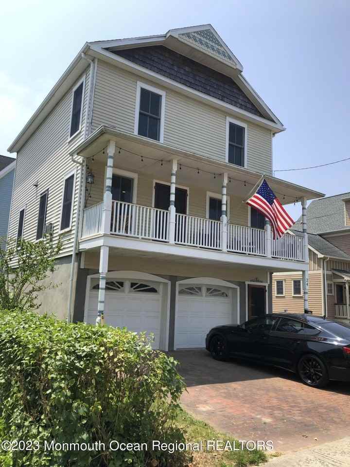 24 Bath Ave - Photo 2 of 45