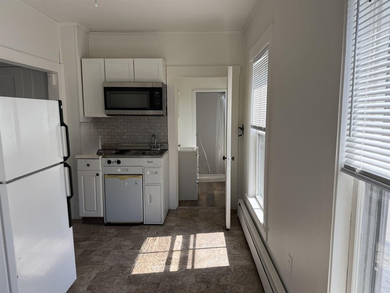 1073 Union Ave #B - Photo 2 of 5