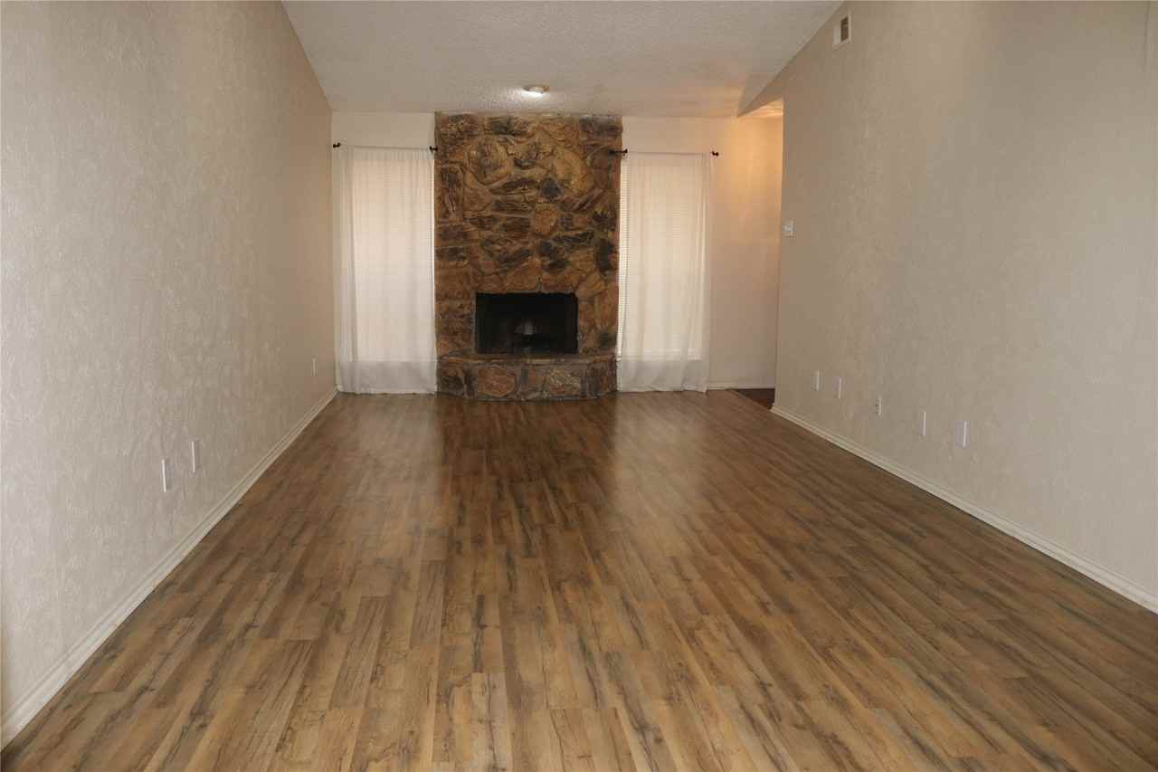 1515 Cherrycrest St - Photo 6 of 28
