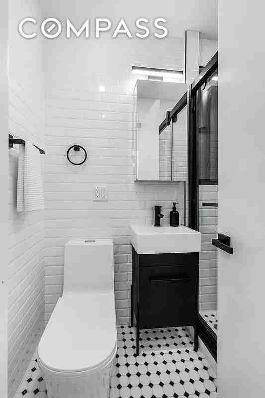 301 E 90th St #4A - Photo 6 of 7
