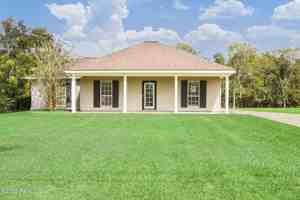 featured image of 1064 Oleaus Champagne Sr Rd
