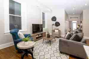 featured image of 800 Broadway St