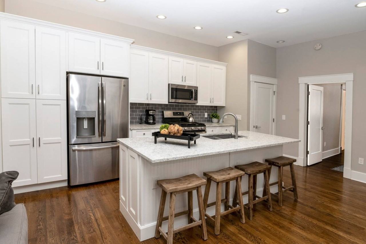 800 Broadway St #1624839P - Photo 5 of 37
