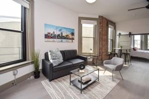 featured image of 1420 Elm St